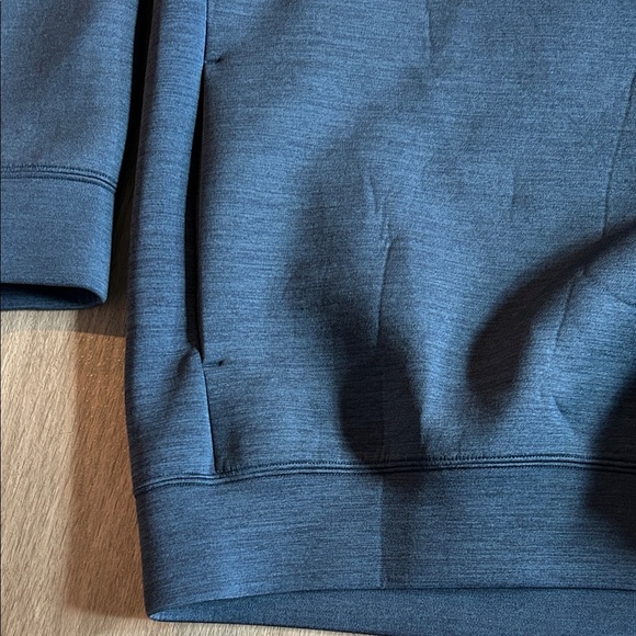Uniqlo Men's blue  Hoodie Sweater - Picture 3 of 7